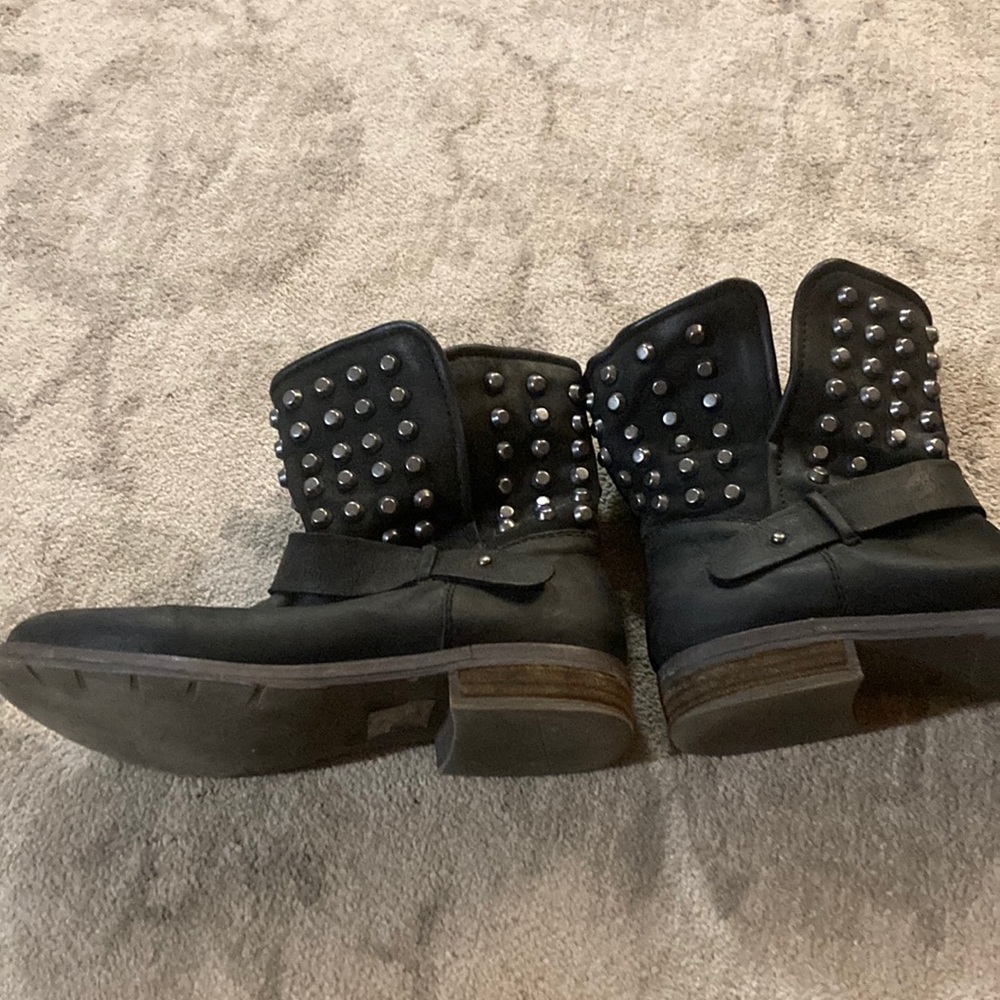 Arnold Churgin black leather boots